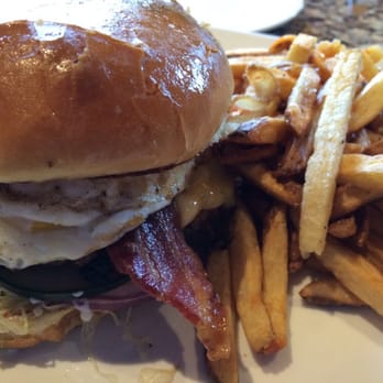 Budweiser Brew House - Farm House Burger! - Sports Bars Near Me - Saint Louis, Missouri
