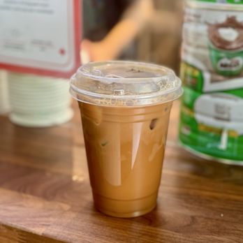 Kopifellas - Yuan Yang - mixed coffee and tea, sweetened with condensed milk and made creamy with evaporated milk - Coffee & Tea Near Me - New York, New York Kopifellas - Yuan Yang - mixed coffee and tea, sweetened with condensed milk and made creamy with evaporated milk - Coffee & Tea Near Me - New York, New York
