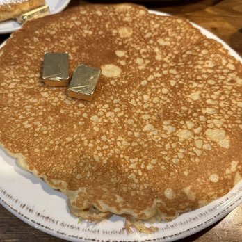 Columbine Cafe - Columbine Cake - American Near Me - Breckenridge, Colorado