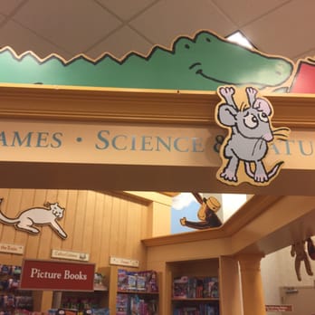 Barnes & Noble - Newspapers & Magazines Near Me - Long Beach, California