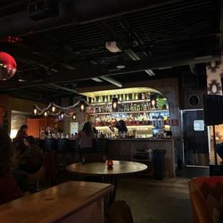 Fly By Night - Bar