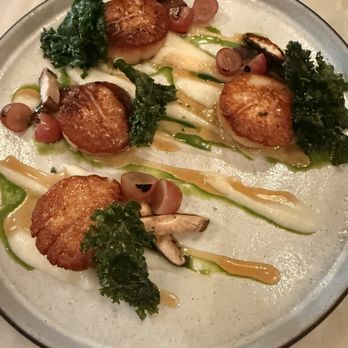 Senia - Scallops - Cocktail Bars Near Me - Honolulu, Hawaii