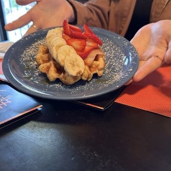 Shaky Alibi - Delicious waffle with fruit. - Coffee & Tea Near Me - Los Angeles, California Shaky Alibi - Delicious waffle with fruit. - Coffee & Tea Near Me - Los Angeles, California