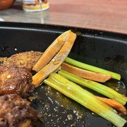 Boston's Restaurant & Sports Bar