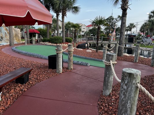 Black Pearl Mini Golf by null