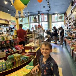 Fuzziwig's Candy Factory