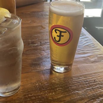 Finney's Crafthouse - Burbank - House lager - New American Near Me - Burbank, California