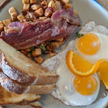 Blue Star Diner - Classic breakfast - Diners Near Me - Calgary, Alberta