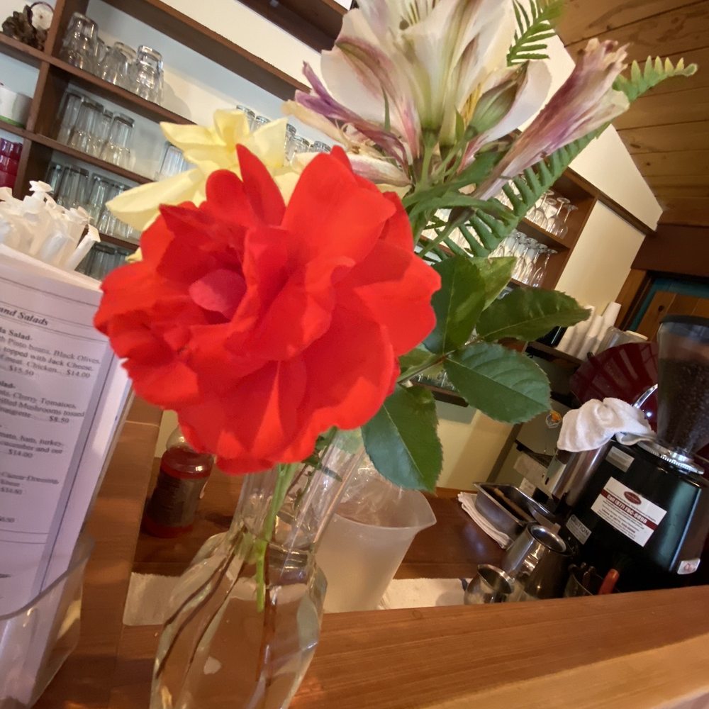 Ripplewood Cafe - Fresh flowers - - Breakfast & Brunch Near Me - Big Sur, California Ripplewood Cafe - Fresh flowers - - Breakfast & Brunch Near Me - Big Sur, California