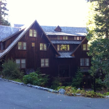 Chateau at the Oregon Caves - Hotels Near Me - Cave Junction, Oregon