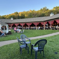 Vino In the Valley