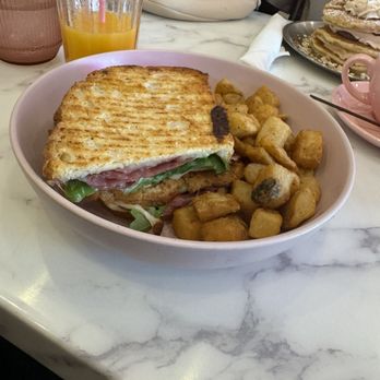 Keik Restaurant - Italian sandwich - Desserts Near Me - Doral, Florida