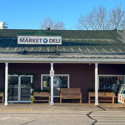 Lakeshore Market & Deli