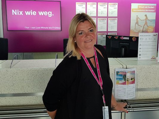 L Tur Reise Shop Frankfurt Flughafen 18 Photos Travel Agents Terminal 1 Empore Halle C Ebene 3 Flughafen Frankfurt Am Main Hessen Germany Phone Number Yelp
