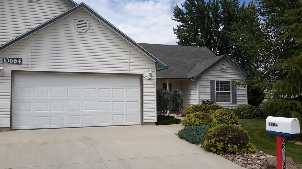 CINDY L ANDERSON REMAX EXECUTIVES 12 Photos 46 Eagle River St