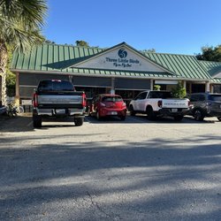 Three Little Birds - Fly in, Fly out - Front of restaurant
