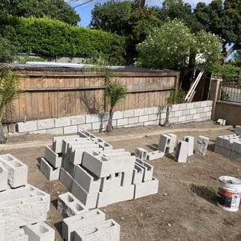 Arellano Construction Services - Costumer wanted a new block wall - Masonry/Concrete Near Me Arellano Construction Services - Costumer wanted a new block wall - Masonry/Concrete Near Me
