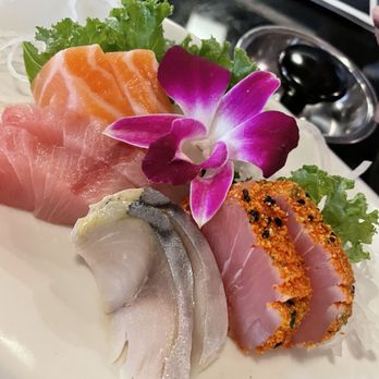 Sushi Haya - Salmon, Yellowtail, Mackerel & Pepper Tuna Sashimi - Sushi Bars Near Me - Cypress, Texas