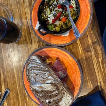 Uptown Kitchen + Taphouse - Zippin Brussels Sprouts and Brewben - Gastropubs Near Me - Rogers, Arkansas