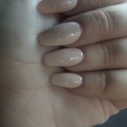 Pretty Nails - What I received... this was a full set I got, so they were able to start from scratch not having to go over anyone else's work.. I paid $52