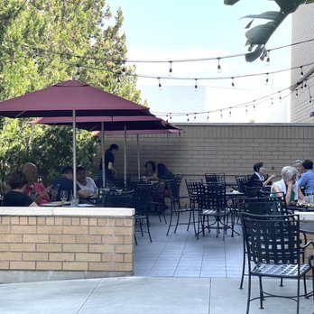 Marketplace Café at Nordstrom - Outdoor seating - New American Near Me - Arcadia, California