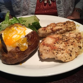 Cheddar's Scratch Kitchen - Lemon Pepper Chicken - American Near Me - Fort Myers, Florida