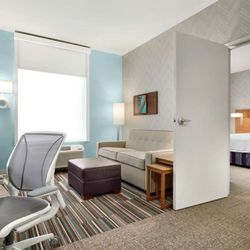 Home2 Suites by Hilton Middletown - Guest room