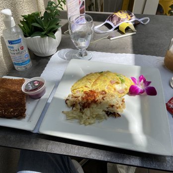 Crown Bistro - Breakfast & Brunch Near Me - Coronado, California Crown Bistro - Breakfast & Brunch Near Me - Coronado, California