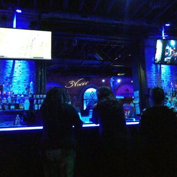 3 Vinos - Dance Clubs Near Me - Covina, California