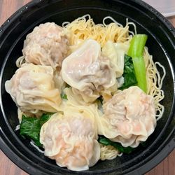 Golden Bay Parkway Restaurant - Wonton Noodle in Soup (WONTON AND NOODLES)