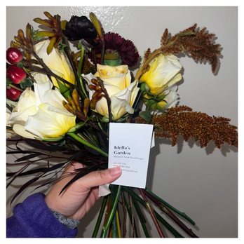 Idella’s Garden - Florals in brown bag; How it was delivered (with flash (acts like a filter; cannot see the quality), see other pics) 1/5 - Florists Near Me - Winston-Salem, North Carolina Idella’s Garden - Florals in brown bag; How it was delivered (with flash (acts like a filter; cannot see the quality), see other pics) 1/5 - Florists Near Me - Winston-Salem, North Carolina