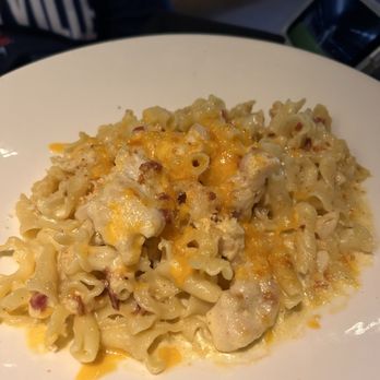 Yard House - Mac and Cheese - Bars Near Me - Kansas City, Kansas