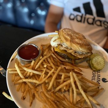 Summit Grill - Farm house burger - American Near Me - Gladstone, Missouri Summit Grill - Farm house burger - American Near Me - Gladstone, Missouri