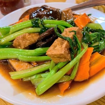 Yong’s Kitchen - Braised Tofu with Black Mushrooms - Cantonese Near Me - Honolulu, Hawaii Yong’s Kitchen - Braised Tofu with Black Mushrooms - Cantonese Near Me - Honolulu, Hawaii