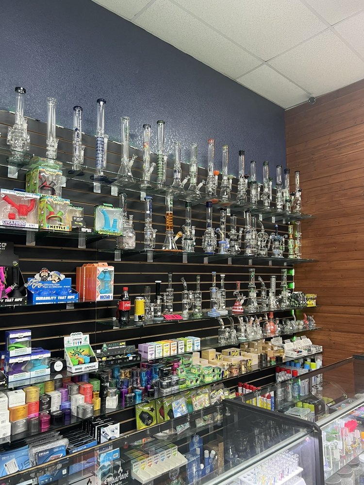 CITY SMOKE SHOP Updated June 2024 44 Photos 6420 Denton Hwy