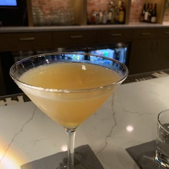 Uptown Lounge - KC Street Car - Cocktail Bars Near Me - Kansas City, Missouri