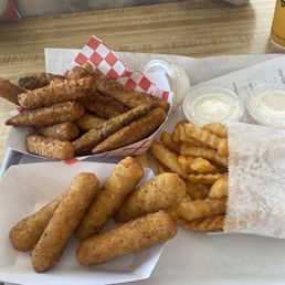 Fried zucchini, mozzarella sticks and small fry