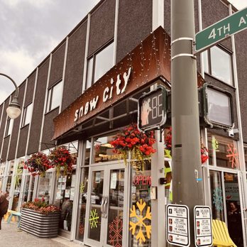 Snow City Cafe - Anchorage - Breakfast & Brunch Near Me - Anchorage, Alaska