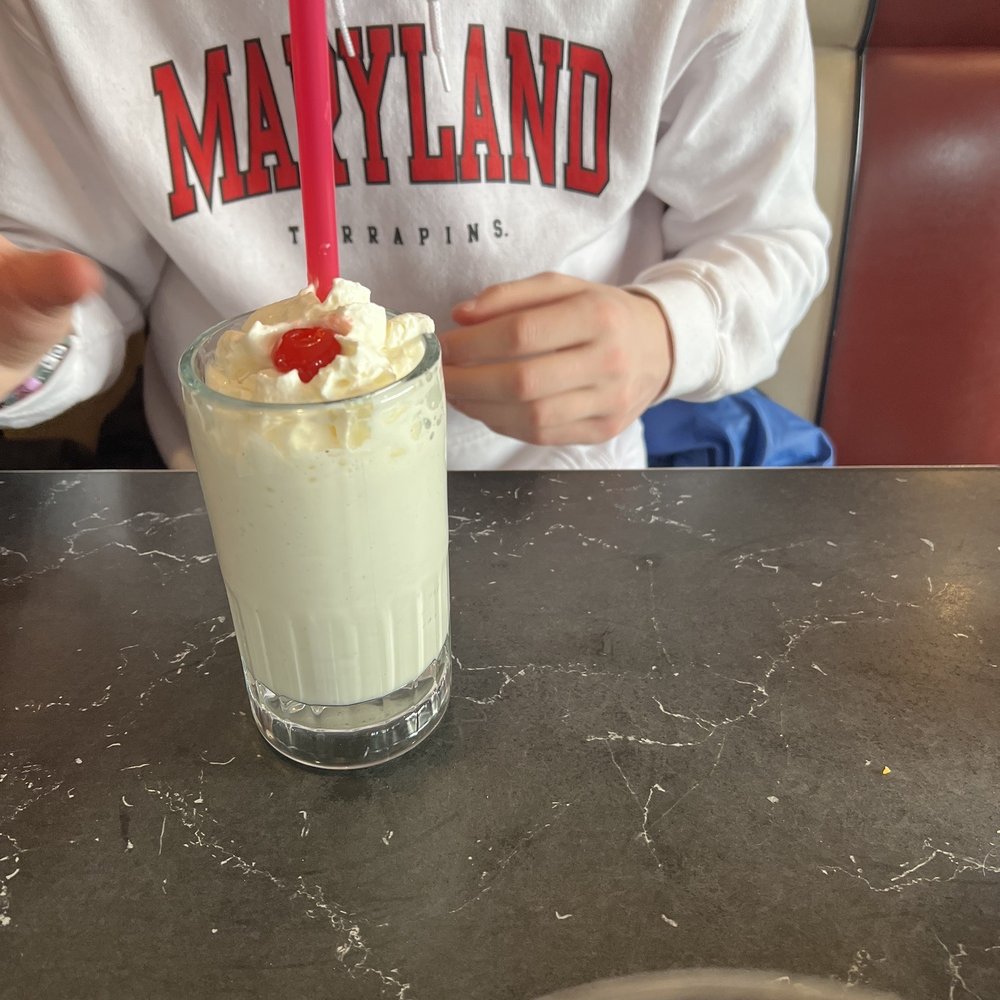 Silver Diner - Vanilla shake - Diners Near Me - Greenbelt, Maryland Silver Diner - Vanilla shake - Diners Near Me - Greenbelt, Maryland