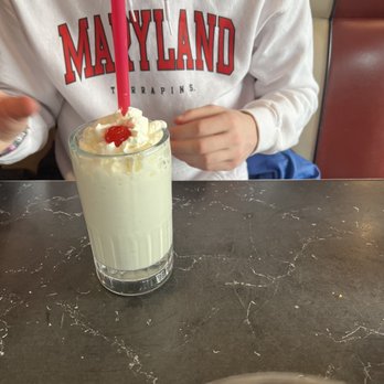 Silver Diner - Vanilla shake - Diners Near Me - Greenbelt, Maryland Silver Diner - Vanilla shake - Diners Near Me - Greenbelt, Maryland