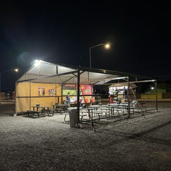 El Sinaloense Hot Dog Cart - Parking lot and tent - Hot Dogs Near Me - Tucson, Arizona