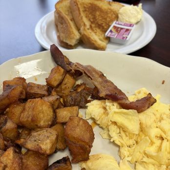 Rise and Shine - Classic breakfast - Breakfast & Brunch Near Me - Summerville, South Carolina Rise and Shine - Classic breakfast - Breakfast & Brunch Near Me - Summerville, South Carolina