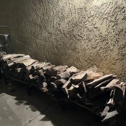 Hanna’s Nursery N Feed - 1 scoop mixed firewood