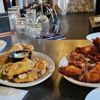 Pendleton Creek Pub - Garlic Parmesan & BBQ - Pubs Near Me - North Tonawanda, New York