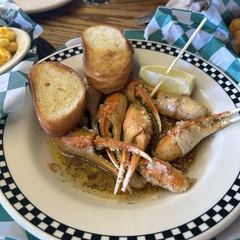 Poor Phil's Shell Bar - Snow Crab Legs - American Near Me - Oak Park, Illinois