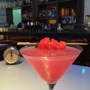 The Secondroom - Cosmopolitan - Pubs Near Me - Seville, SE