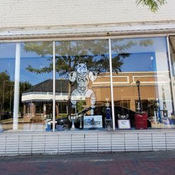 Walker's Gym - Front of gym