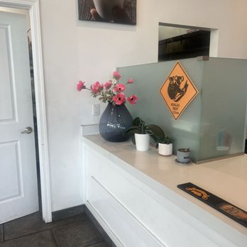 Miss Melbourne Coffee - Coffee & Tea Near Me - West Hollywood, California