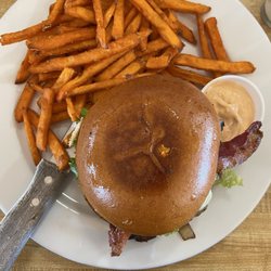 Renee's Cafe - Mushroom burger and sweet potato fries