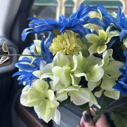 Hobby Lobby - 40% off flowers for Mom